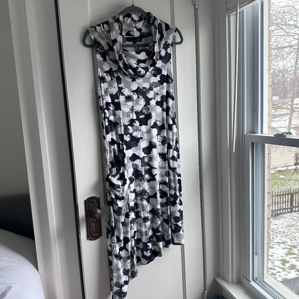 LIV dress, size sm